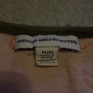 tight fitting american eagle outfitters crop top